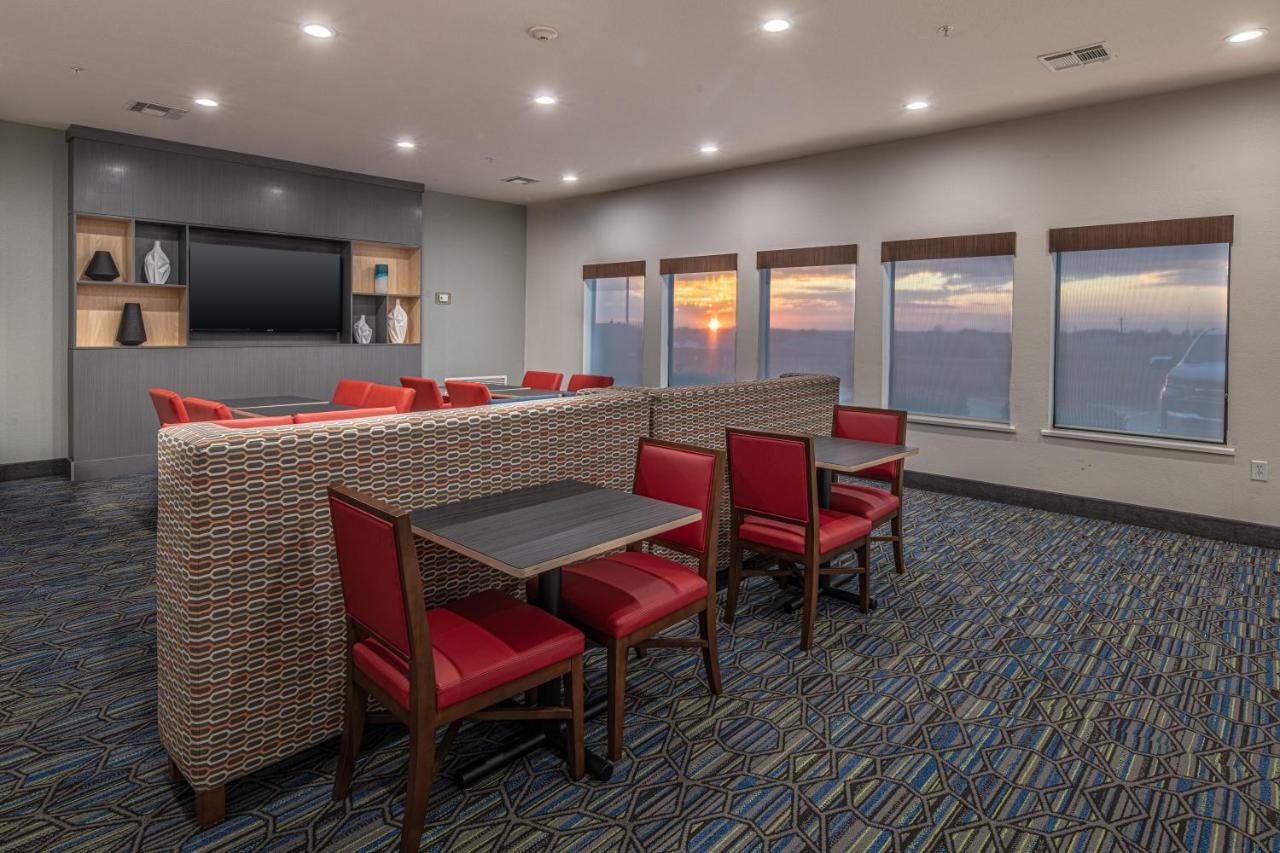 Holiday Inn Express & Suites N Waco Area - West By Ihg Exterior foto