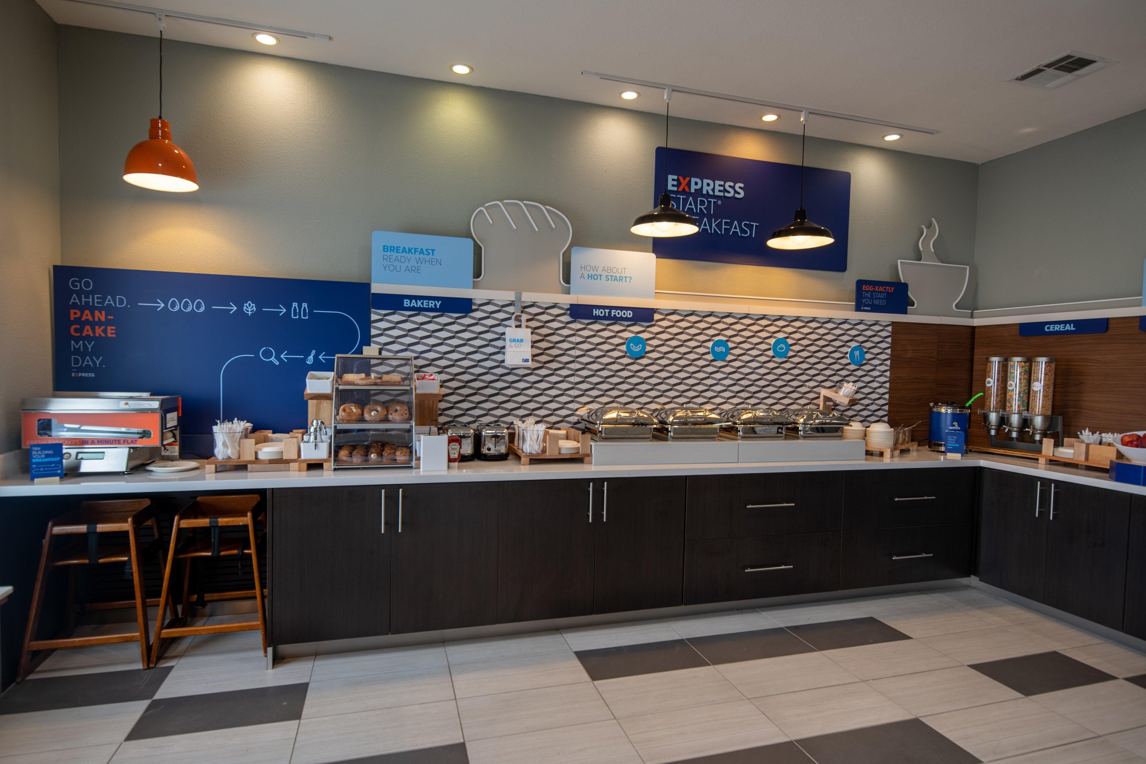 Holiday Inn Express & Suites N Waco Area - West By Ihg Exterior foto